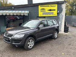 Grau Gebraucht 2007 VW Touareg SUV | 1.950 €