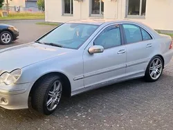 Silber Gebraucht 2004 Mercedes C230 Limousine | 3.100 €