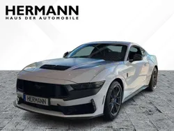 Oxford white (weiß) Neu 2024 Ford Mustang Coupé | 70.790 € (Fairer Preis)