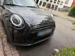 Schwarz Gebraucht 2023 Mini Cooper Classic Kleinwagen | 22.800 € (Etwas zu teuer)