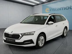 Weiß Gebraucht 2024 Skoda Octavia Kombi | 30.599 € (Fairer Preis)
