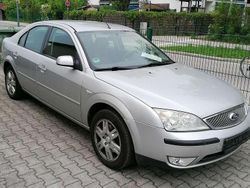Silber Gebraucht 2004 Ford Mondeo Trend Limousine | 1.950 € (Fairer Preis)