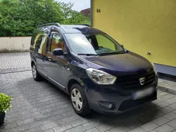 Blau Gebraucht 2016 Dacia Dokker Van | 21.500 €