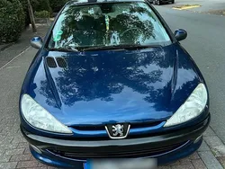 Blau Gebraucht 2000 Peugeot 206 Coupé | 550 € (Fairer Preis)