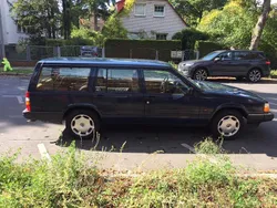 Blau Gebraucht 1991 Volvo 945 Kombi | 7.890 €