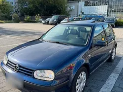 Blau Gebraucht 1999 VW Golf IV Kleinwagen | 1.050 € (Fairer Preis)