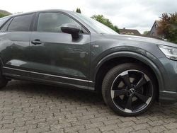 Grau Gebraucht 2018 Audi Q2 S-Line SUV | 16.450 € (Guter Preis)