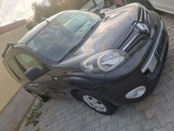 Schwarz Gebraucht 2014 Renault Kangoo Luxe Van / Kleinbus | 13.498 € (Teuer)