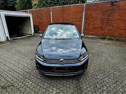 Beige Gebraucht 2017 VW Golf Sportsvan Comfortline Van / Kleinbus | 11.850 € (Guter Preis)