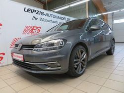 Grau Gebraucht 2018 VW Golf VII Comfortline Kombi | 10.974 € (Fairer Preis)