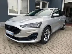 Silber Gebraucht 2022 Ford Focus Kombi | 20.299 € (Fairer Preis)