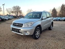 Silber Gebraucht 2005 Toyota RAV4 Sol SUV | 4.480 € (Fairer Preis)