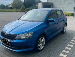 Blau Gebraucht 2017 Skoda Fabia Kleinwagen | 7.500 € (Guter Preis)