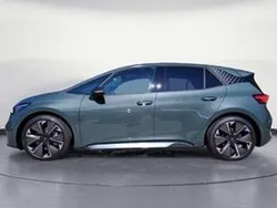 Darkforestgrün Neu 2025 Cupra Born VZ Kleinwagen | 61.990 €