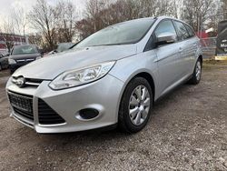 Silber Gebraucht 2011 Ford Focus Kombi | 2.950 € (Guter Preis)