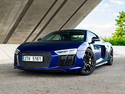 Blau Gebraucht 2017 Audi R8 Coupé Sport Coupé | 119.800 € (Etwas zu teuer)