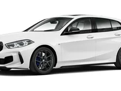 Weiß Gebraucht 2024 BMW M135 Comfort Edition Kleinwagen | 43.831 € (Etwas zu teuer)