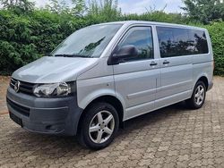 Silber Gebraucht 2011 VW Caravelle Trendline Van / Kleinbus | 23.490 €