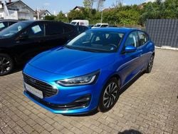 Blau Gebraucht 2025 Ford Focus Titanium Limousine | 24.990 € (Superpreis)