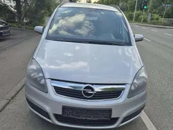Grau Gebraucht 2006 Opel Zafira Van / Kleinbus | 1.700 € (Guter Preis)