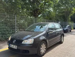 Schwarz Gebraucht 2006 VW Golf V Kleinwagen | 2.399 € (Fairer Preis)