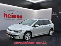 Silber Gebraucht 2023 VW Golf VIII Life Limousine | 21.919 € (Superpreis)