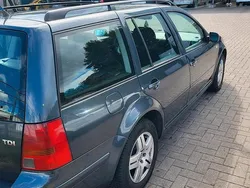 Grau Gebraucht 2001 VW Golf IV Kombi | 1.650 €