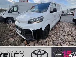 Weiß Gebraucht 2024 Toyota Proace Van | 29.960 € (Guter Preis)