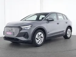 Grau Gebraucht 2021 Audi Q4 e-tron Comfort SUV | 22.865 € (Fairer Preis)