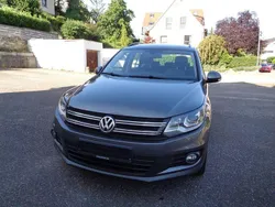 Grau Gebraucht 2015 VW Tiguan Trendline SUV | 11.490 € (Fairer Preis)