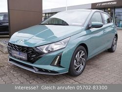 Mangrove green Neu 2025 Hyundai i20 Comfort Kleinwagen | 23.990 € (Fairer Preis)