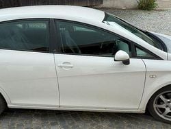 Weiß Gebraucht 2009 Seat Leon Limousine | 2.500 € (Superpreis)