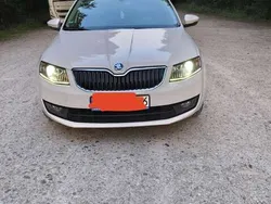 Gebraucht 2013 Skoda Octavia Elegance Kombi | 8.200 € (Superpreis)