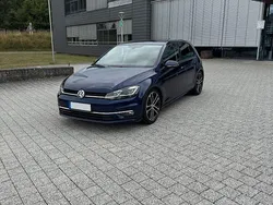 Blau Gebraucht 2017 VW Golf VII Highline Limousine | 14.900 € (Fairer Preis)