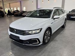 Weiß Gebraucht 2022 VW Passat Comfortline Kombi | 27.950 € (Fairer Preis)