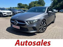 Grau Gebraucht 2020 Mercedes A180 Limousine | 15.951 € (Fairer Preis)