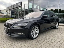 Schwarz Gebraucht 2016 Skoda Superb Style Kombi | 12.990 € (Guter Preis)