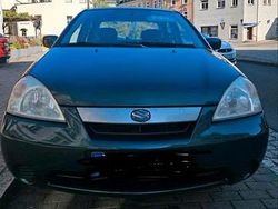 Grün Gebraucht 2004 Suzuki Liana Limousine | 550 €