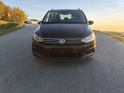 Braun Gebraucht 2015 VW Touran Trendline Van / Kleinbus | 10.950 € (Fairer Preis)