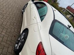 Weiß Gebraucht 2016 Mercedes CLA180 Limousine | 20.000 €