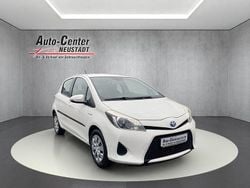 Solid white Gebraucht 2012 Toyota Yaris Hybrid Life Limousine | 9.750 € (Guter Preis)