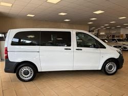 Arktikweiss Gebraucht 2022 Mercedes Vito Kombi | 22.900 € (Guter Preis)