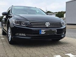 Schwarz Gebraucht 2017 VW Passat Comfortline Kombi | 12.000 € (Fairer Preis)