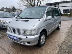 Silber Gebraucht 2001 Mercedes V220 Van / Kleinbus | 9.497 € (Fairer Preis)