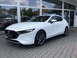 Snowflake white pearl Gebraucht 2024 Mazda 3 Limousine | 25.900 € (Fairer Preis)