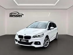 Alpinweiss iii Gebraucht 2017 BMW 220 M Sport Van / Kleinbus | 17.700 € (Etwas zu teuer)