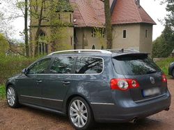 Grau Gebraucht 2010 VW Passat R Kombi | 10.900 €
