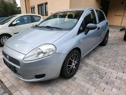 Grau Gebraucht 2009 Fiat Punto Kleinwagen | 1.790 € (Etwas zu teuer)
