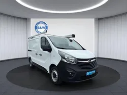 Weiß Gebraucht 2018 Opel Vivaro Van | 16.999 € (Etwas zu teuer)