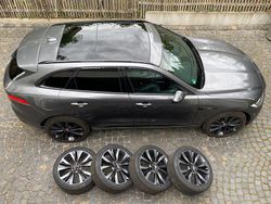 Grau Gebraucht 2018 Jaguar F-Pace R-Sport SUV | 25.900 € (Fairer Preis)